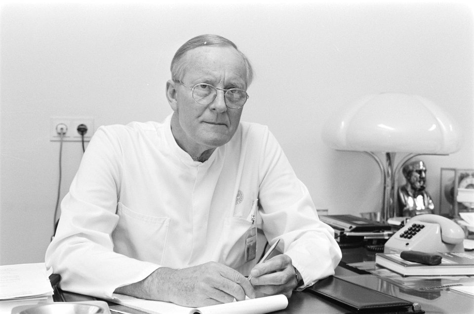 Opdracht Dijkman Partners kunst in het AMC, prof. Brummelkamp (AMC), Bestanddeelnr 933-9793
