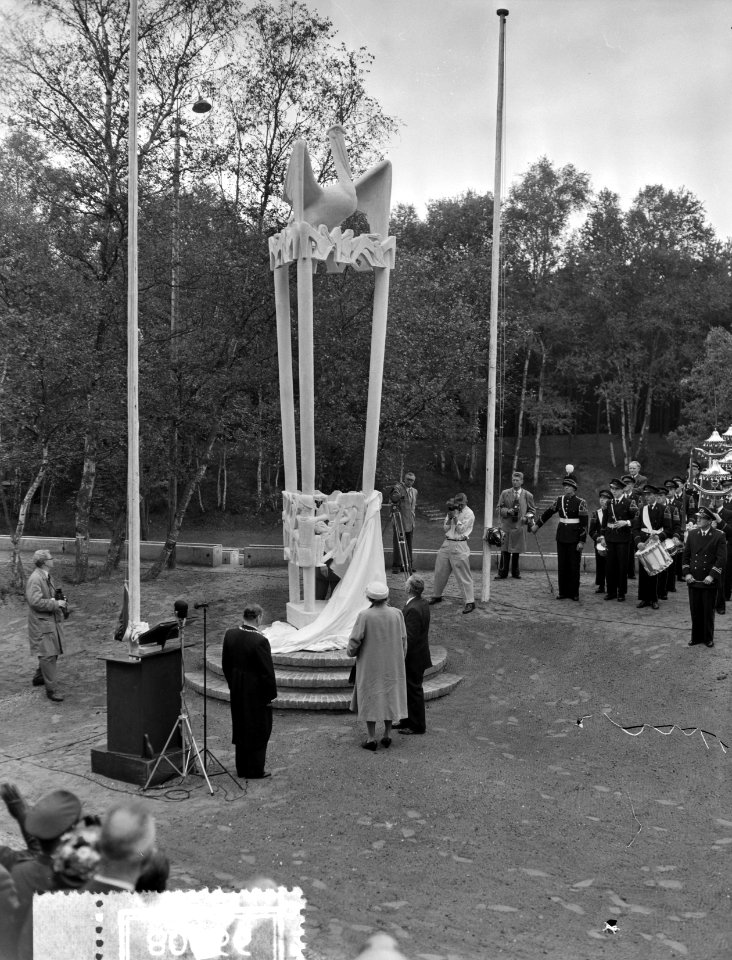 Onthulling te Best van het oorlogsmonument voor de Amerikaanse soldaat Joe Mann, Bestanddeelnr 908-0066