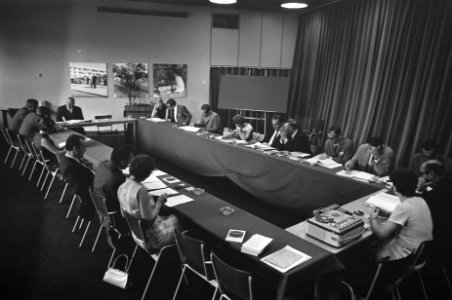 Opdracht Buitenlandse Zaken, afd. Voorlichting Ontwikkelingshulp, hr. De Groot, Bestanddeelnr 922-7813