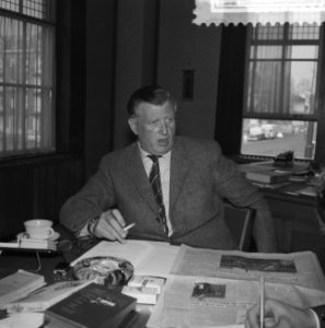 Opdracht De Volkskrant ir Otten van de stadsreiniging Amsterdam, Bestanddeelnr 911-1567