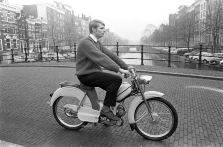 Opdracht Burco, Russische bromfiets, Bestanddeelnr 921-0955