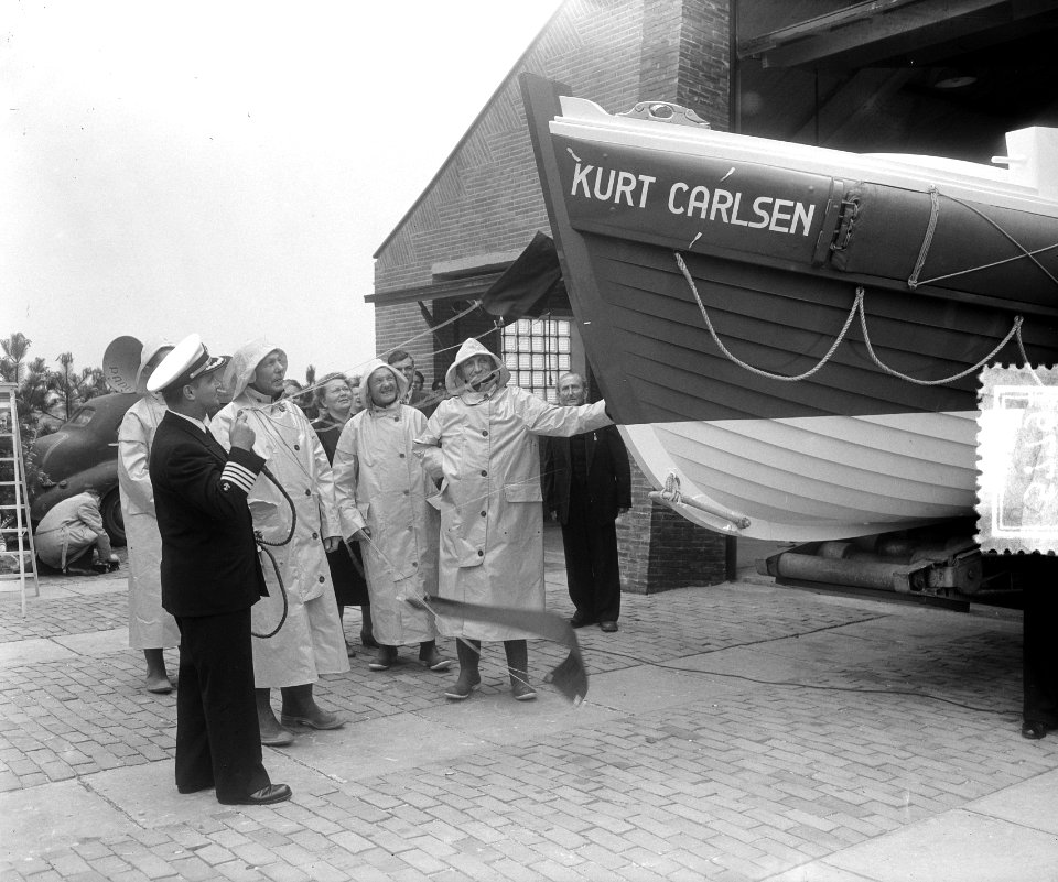 Onthulling nieuwe reddingsboot te Noordwijk door Kurt Carlsen, Bestanddeelnr 905-7791