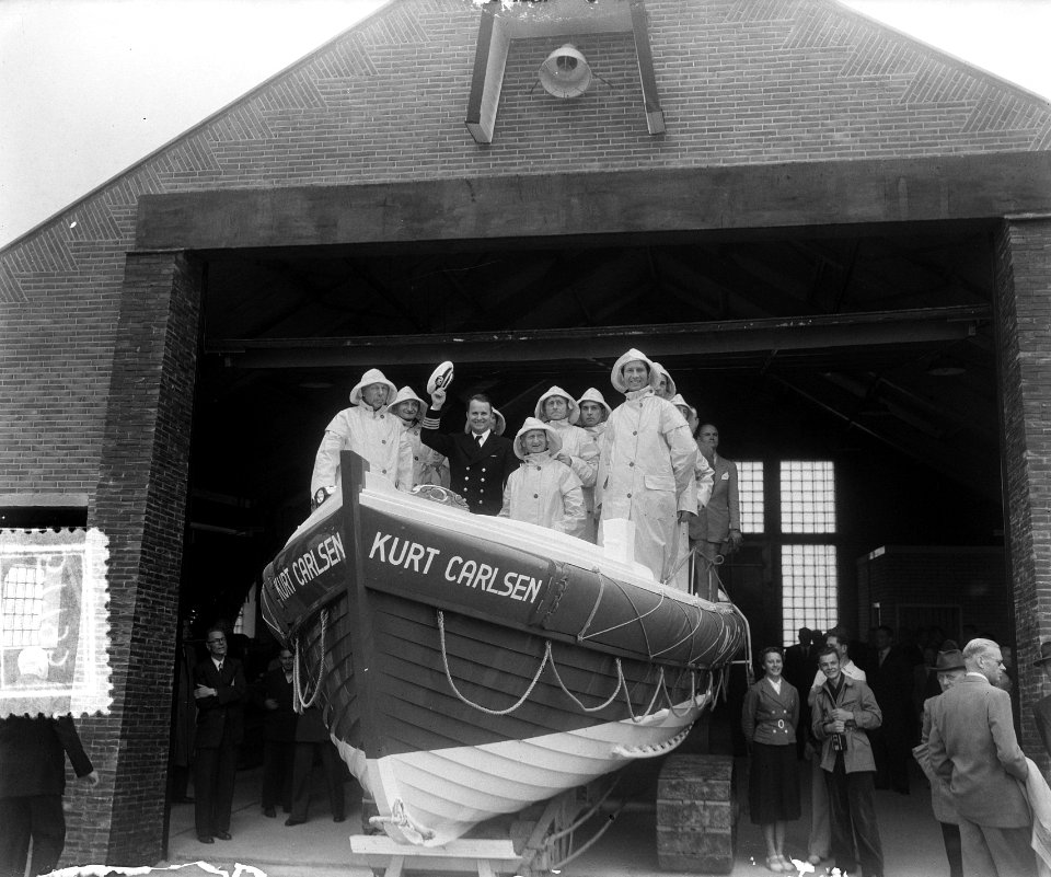Onthulling nieuwe reddingsboot te Noordwijk door Kurt Carlsen, Bestanddeelnr 905-7795