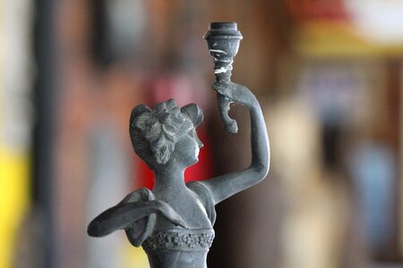 Statue lamp torch