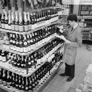 Opdracht De Gruyter . Winkel Amstelveen, Bestanddeelnr 923-0478