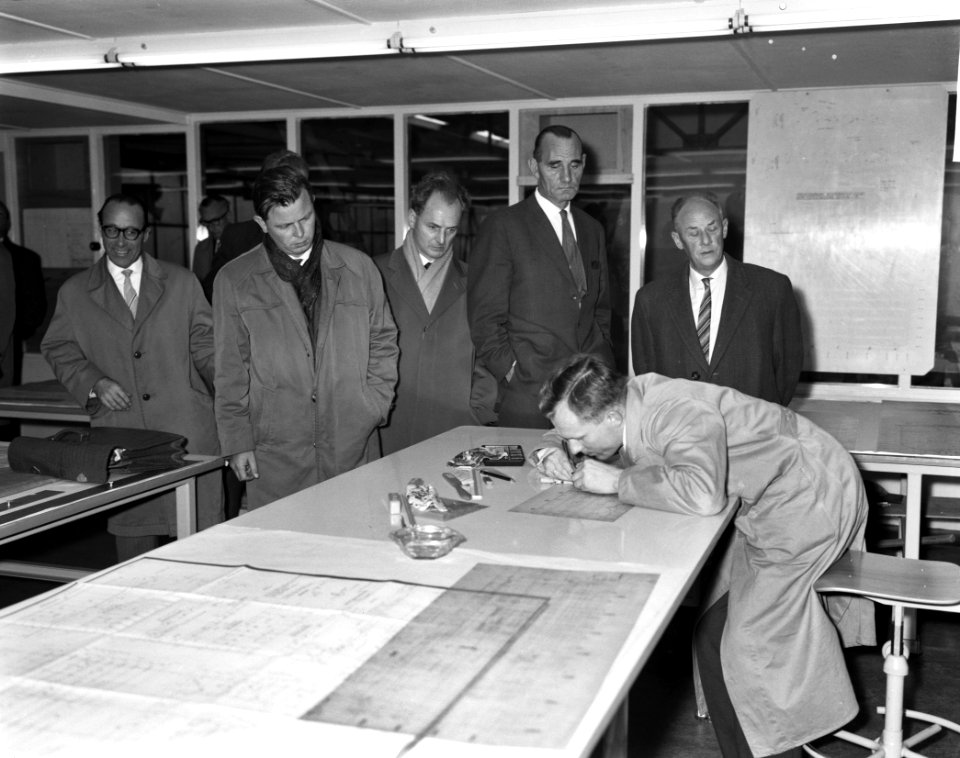 Opdracht Beauchez. Bezoek ingenieurs aan werf Verschure, Bestanddeelnr 913-1175