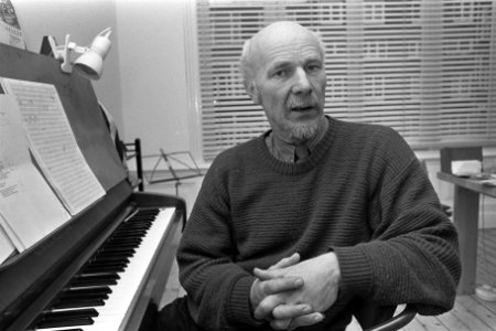 Opdracht De Gelderlander , Theo Loevendie, Bestanddeelnr 933-8832