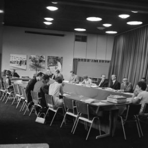 Opdracht Buitenlandse Zaken, afd. Voorlichting Ontwikkelingshulp, hr. De Groot, Bestanddeelnr 922-7812