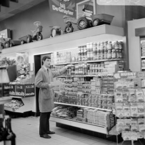 Opdracht De Gruyter . Winkel Amstelveen, Bestanddeelnr 923-0475