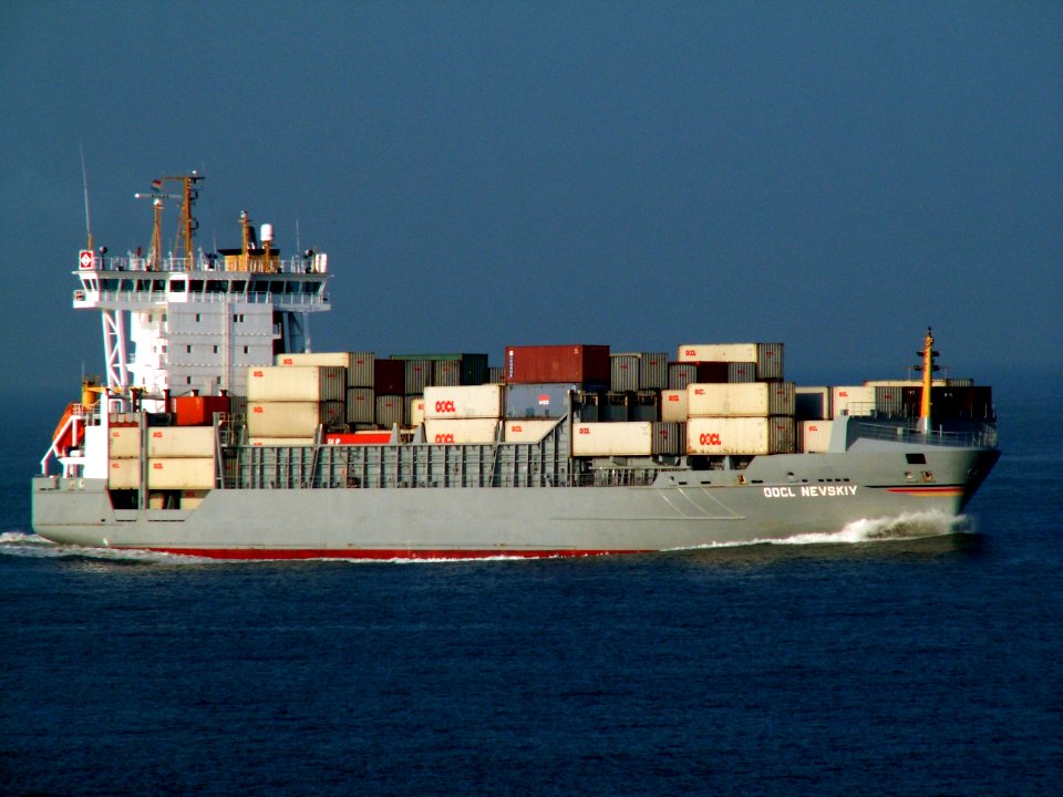 OOCL Nevskiy approaching Port of Rotterdam 04-Jan-2006