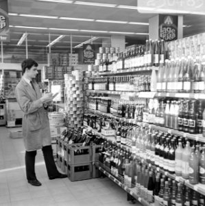 Opdracht De Gruyter . Winkel Amstelveen, Bestanddeelnr 923-0483