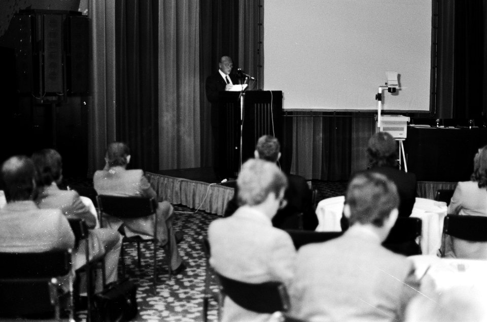 Opdracht Data Doorn , congres tekstverwerkende apparatuur in Okura Hotel, Bestanddeelnr 930-8491