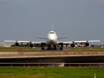 OO-THD Emirates Boeing 747-4HAF(ER) - cn 35236 taxiing 14july2013 pic-001