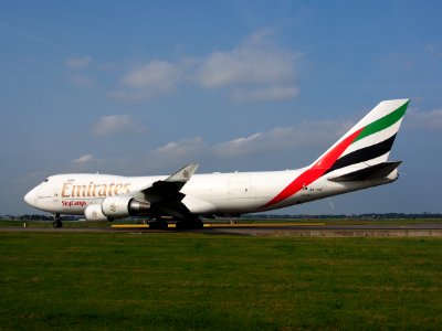 OO-THD Emirates Boeing 747-4HAF(ER) - cn 35236 taxiing 14july2013 pic-006