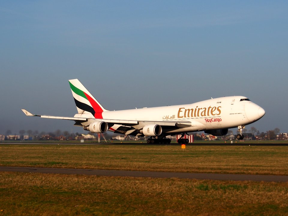 OO-THC Emirates Boeing 747-4HAF(ER), landing at Schiphol (AMS - EHAM), Netherlands, pic2