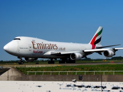 OO-THD Emirates Boeing 747-4HAF(ER) - cn 35236 taxiing 21july2013 pic-003