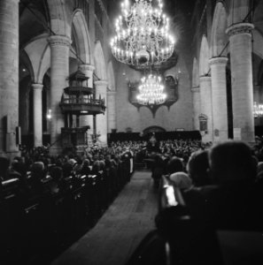 Opdracht Continental Public Relations in kerk in Leiden, Bestanddeelnr 927-5307