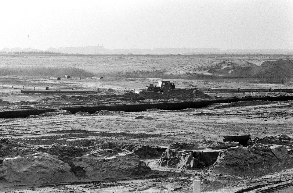 Oostelijk Flevoland . Diverse werkzaamheden aan de nieuwe polder, Bestanddeelnr 913-4616