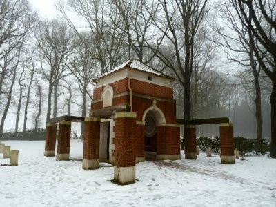 Oosterbeek-Airborne War Cemetery (8)