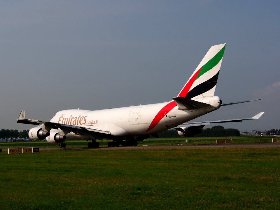 OO-THD Emirates Boeing 747-4HAF(ER) - cn 35236 taxiing 14july2013 pic-008