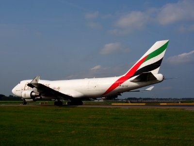 OO-THD Emirates Boeing 747-4HAF(ER) - cn 35236 taxiing 14july2013 pic-007