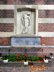 Oorlogsmonument Grote Kerk Hoorn door Pieter Starreveld