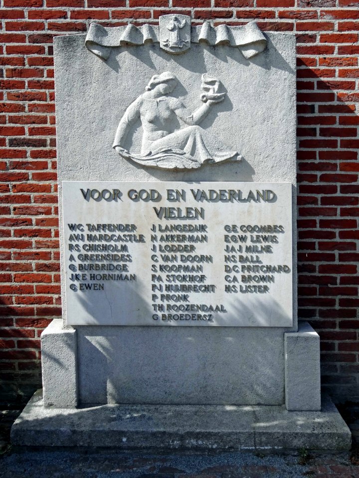 Oorlogsmonument Wervershoof door Cephas Stauthamer