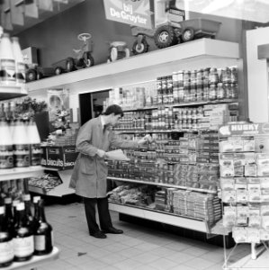 Opdracht De Gruyter . Winkel Amstelveen, Bestanddeelnr 923-0482