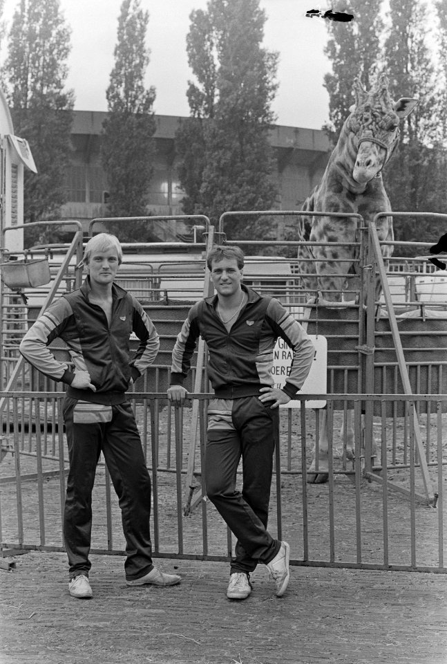 Opdracht De Gelderlander , Marco (l) en Philip Peters het circusterrein Krone, Bestanddeelnr 933-3796