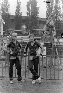 Opdracht De Gelderlander , Marco (l) en Philip Peters het circusterrein Krone, Bestanddeelnr 933-3796