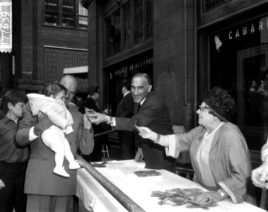 Opdracht de Gruyter, de Doofpot van Max Tailleur , Rembrandtsplein, Bestanddeelnr 917-7639