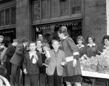 Opdracht de Gruyter, de Doofpot van Max Tailleur , Rembrandtsplein, Bestanddeelnr 917-7636