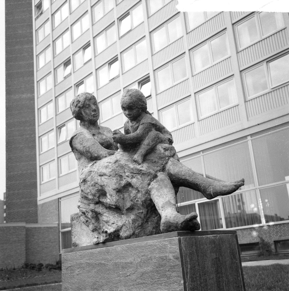 Opdracht Bayens, beeldje te Amstelveen, Bestanddeelnr 917-6216