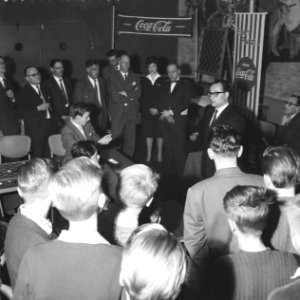 Opdracht Coca Cola (Beauchez) Damwedstrijd, Bestanddeelnr 912-4449