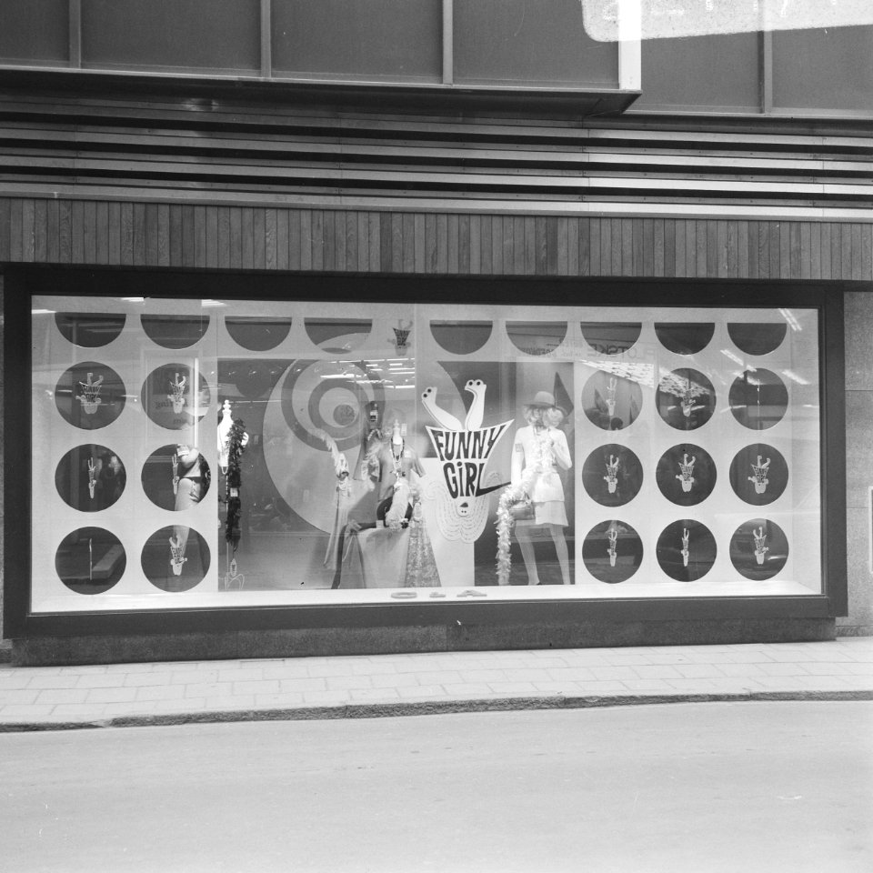 Opdracht Columbia International Film etalages (bord), Bestanddeelnr 922-1474