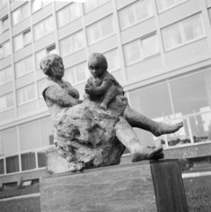 Opdracht Bayens, beeldje te Amstelveen, Bestanddeelnr 917-6217