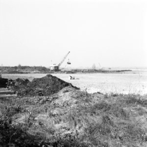 Ontginning, grondbewerking, egaliseren, bezanden, ruilverkavelingen, draglines, , Bestanddeelnr 159-0735