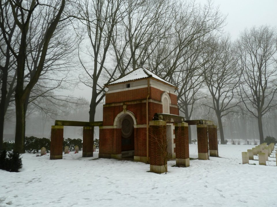 Oosterbeek-Airborne War Cemetery (7)
