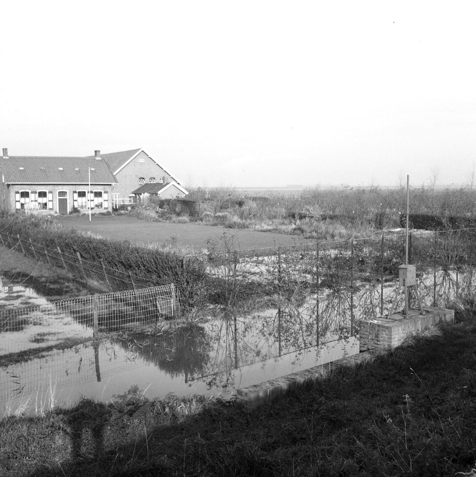Ontginning Frederikspolder bij Prinsendijk Boerderij van G van der Linde, Bestanddeelnr 160-0104