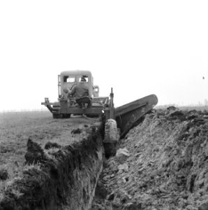 Ontginning, grondbewerking, egaliseren, bezanden, ruilverkavelingen, ploegen, ar, Bestanddeelnr 159-0507