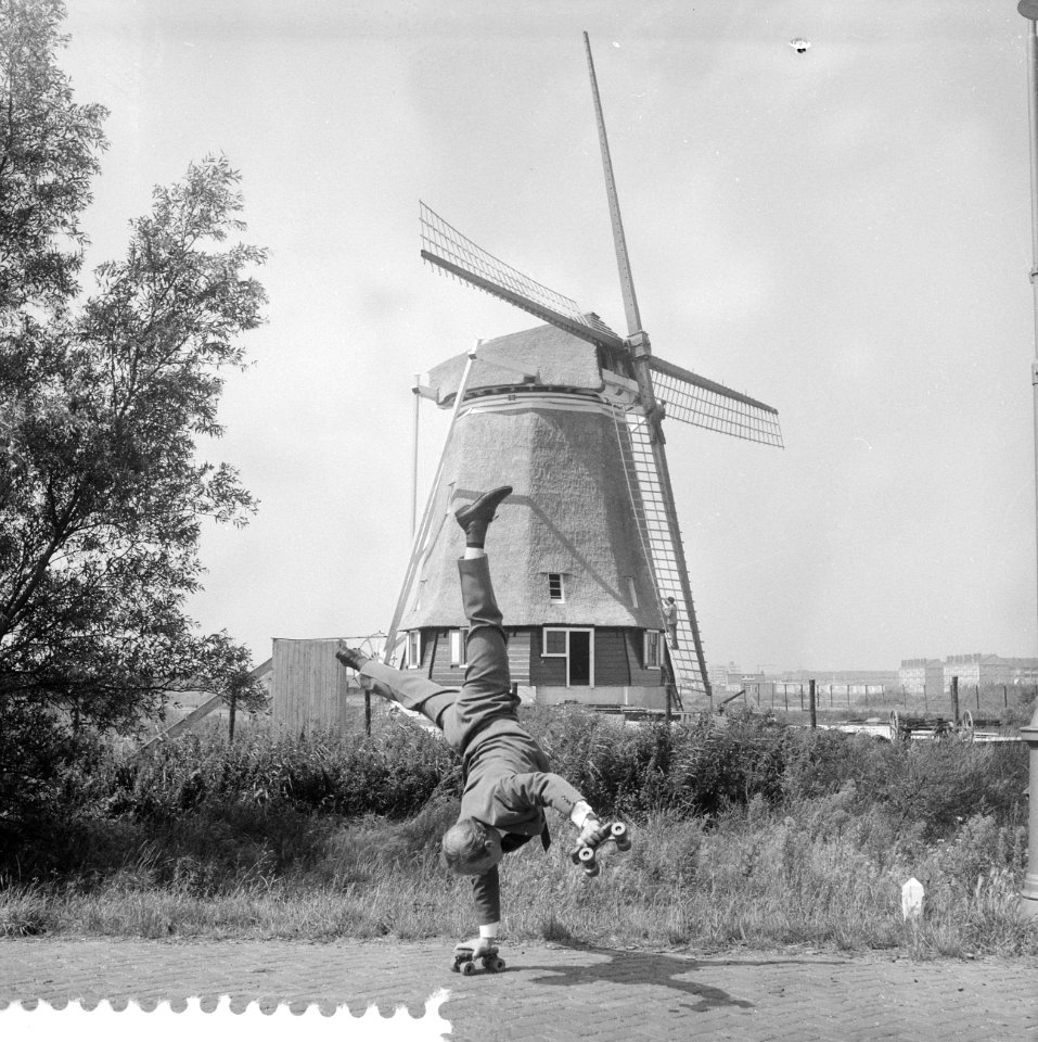 Oost-Duitse skifenomeen King Everest oefent bij Riekermolen, Bestanddeelnr 912-8215
