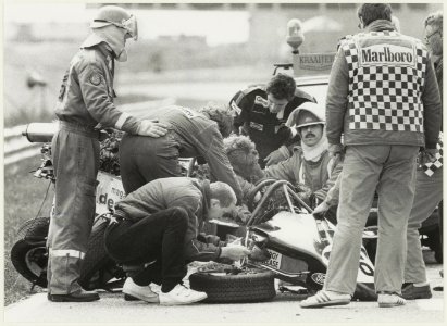Ongeluk met een Formule Ford, op het circuit. NL-HlmNHA 54005201