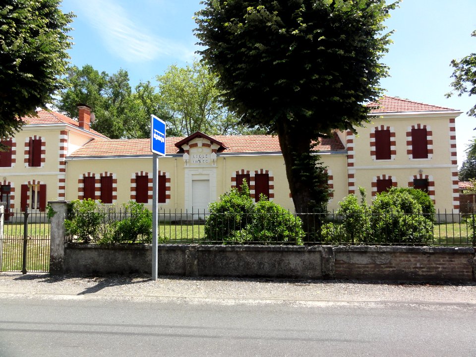 Onesse-et-Laharie (Landes) école des filles