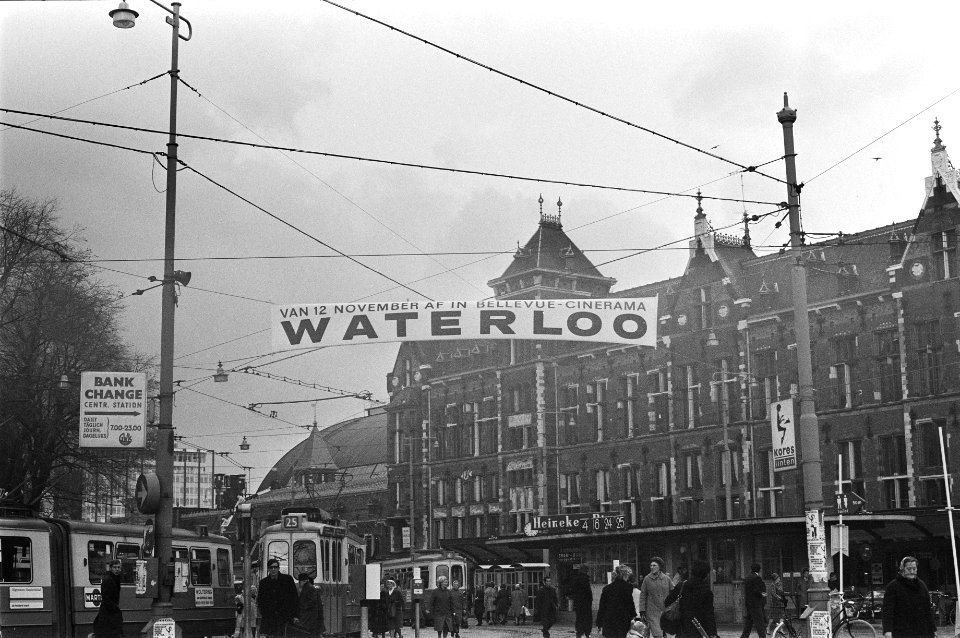 Opdracht Columbia Film spandoeken van film Waterloo in Amsterdam, Bestanddeelnr 923-9994
