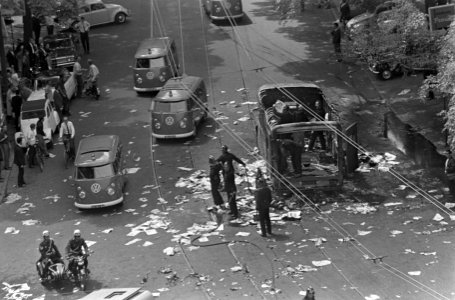 Onlusten in Amsterdam, ravage voor Telegraafgebouw, Bestanddeelnr 919-2491
