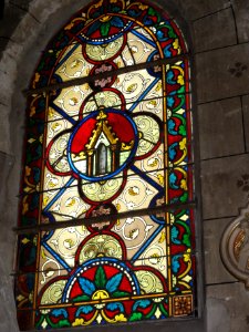 Onesse-et-Laharie (Landes) église, vitrail 01