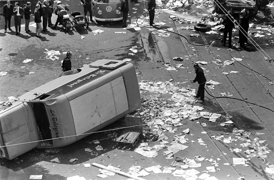 Onlusten in Amsterdam, ravage bij Telegraafgebouw, Bestanddeelnr 919-2515