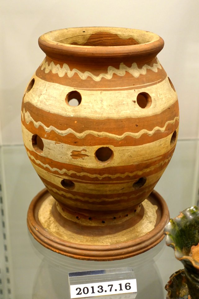 Onion planter or bulb pot, Pennsylvania, early 1800s, unglazed redware, white slip, item HD 2013.7.16 - Flynt Center of Early New England Life - Deerfield, Massachusetts - DSC04070