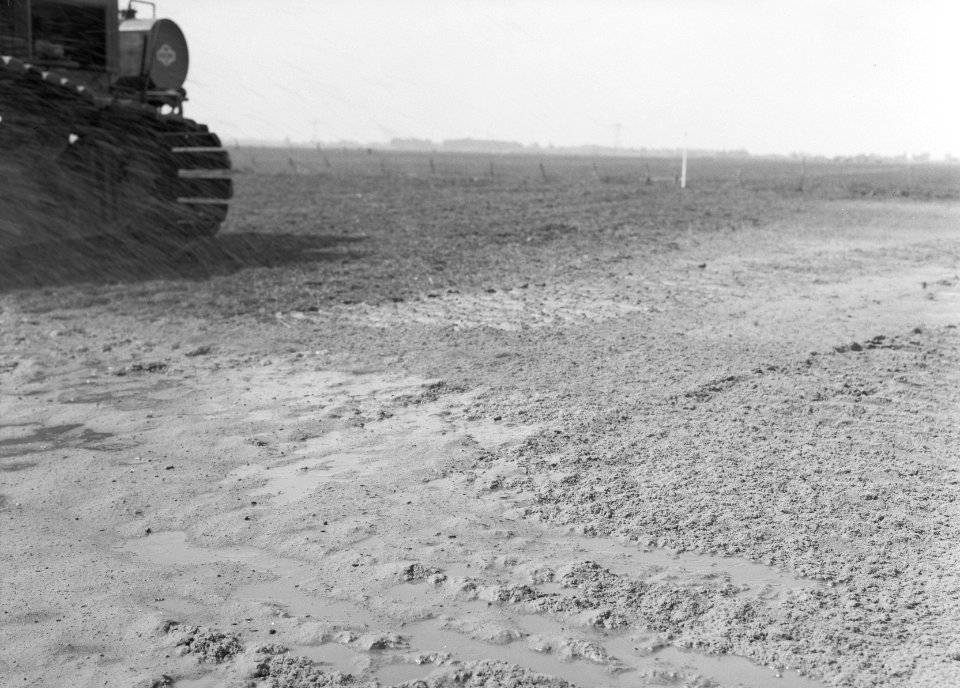 Ontginning, grondbewerking, egaliseren, bezanden, ruilverkavelingen, bezandingsm, Bestanddeelnr 159-0483