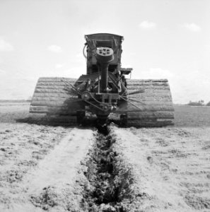 Ontginning, grondbewerking, egaliseren, bezanden, ruilverkavelingen, bezandingsm, Bestanddeelnr 159-0338